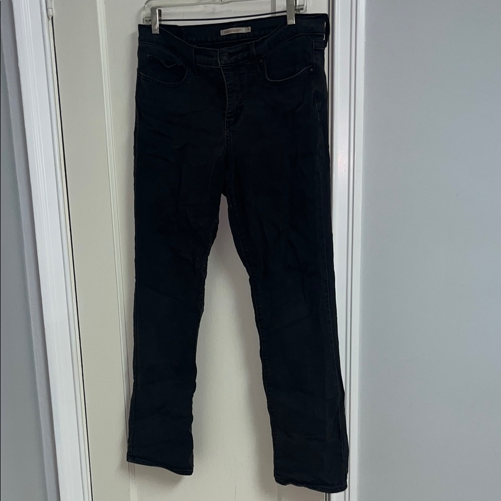 Classic Black Levi’s Women's Jeans Shaping Straight Cut